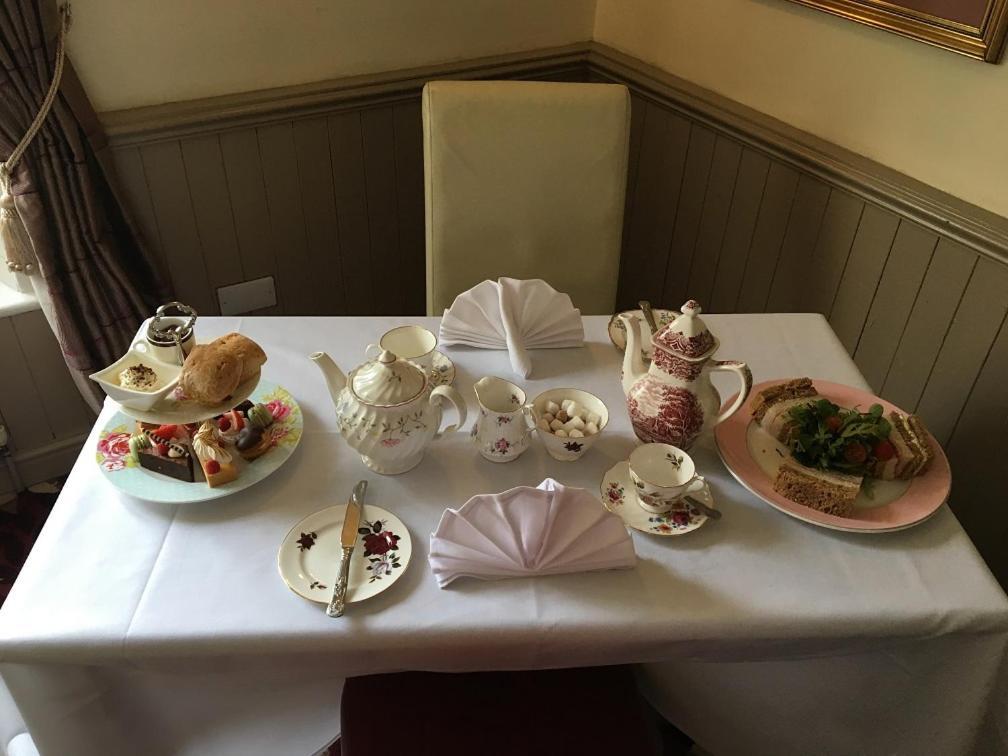 Downe Arms Country Inn Wykeham  Екстер'єр фото